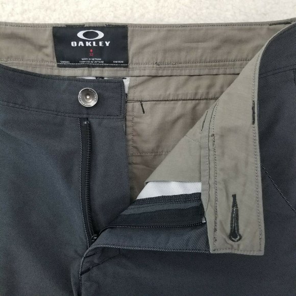 Oakley Men's Black Chino Skater Golf Summer Causal Wear Shorts Sz 32 - Picture 3 of 10